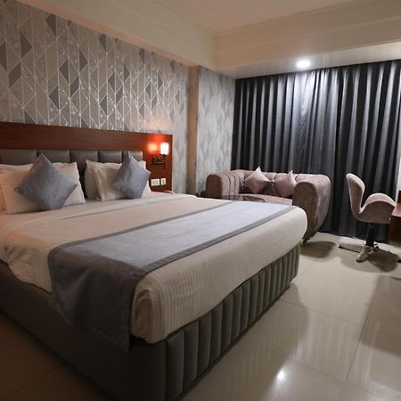 היידראבד Eastin Hotels מראה חיצוני תמונה