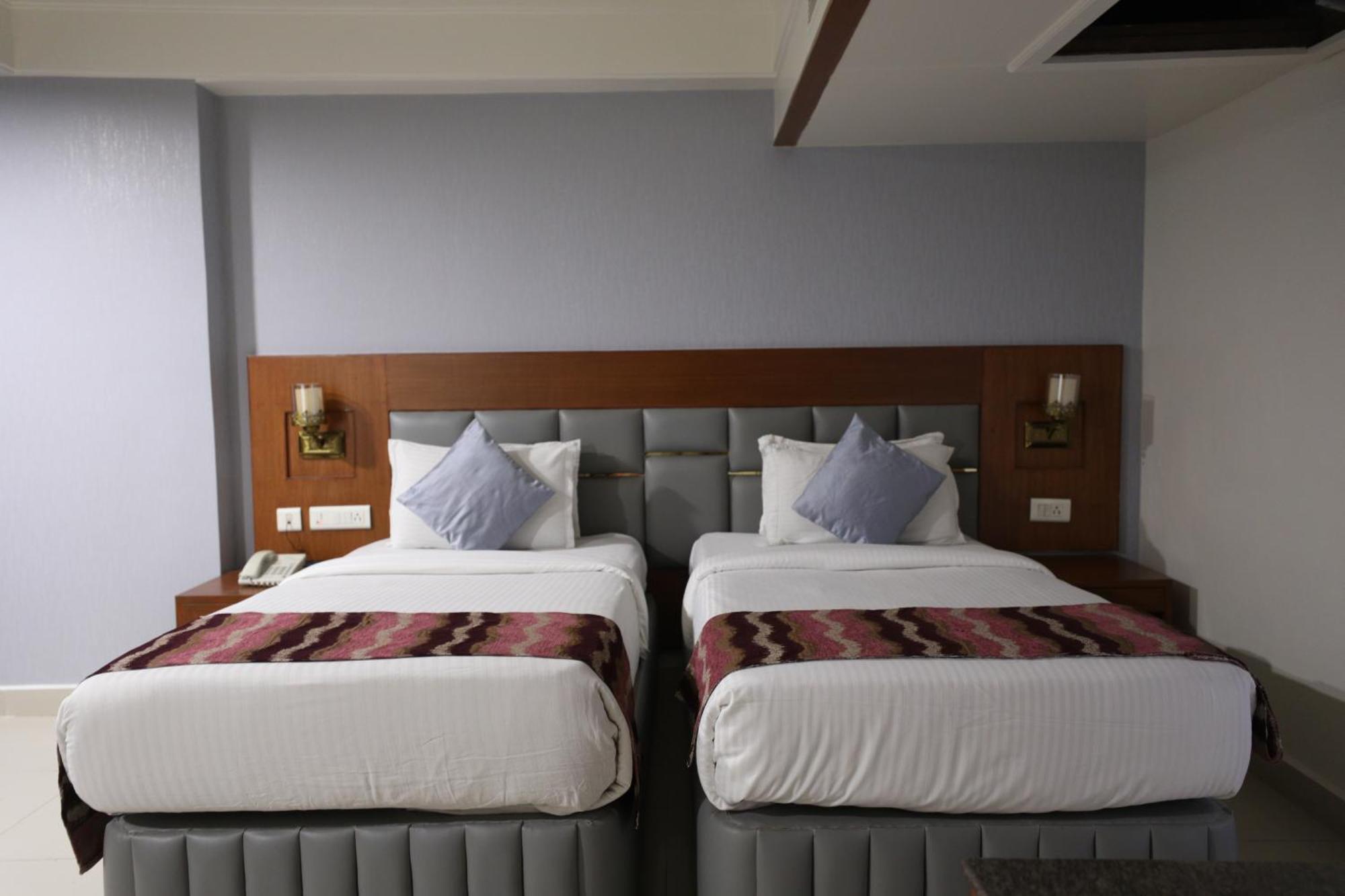 היידראבד Eastin Hotels מראה חיצוני תמונה