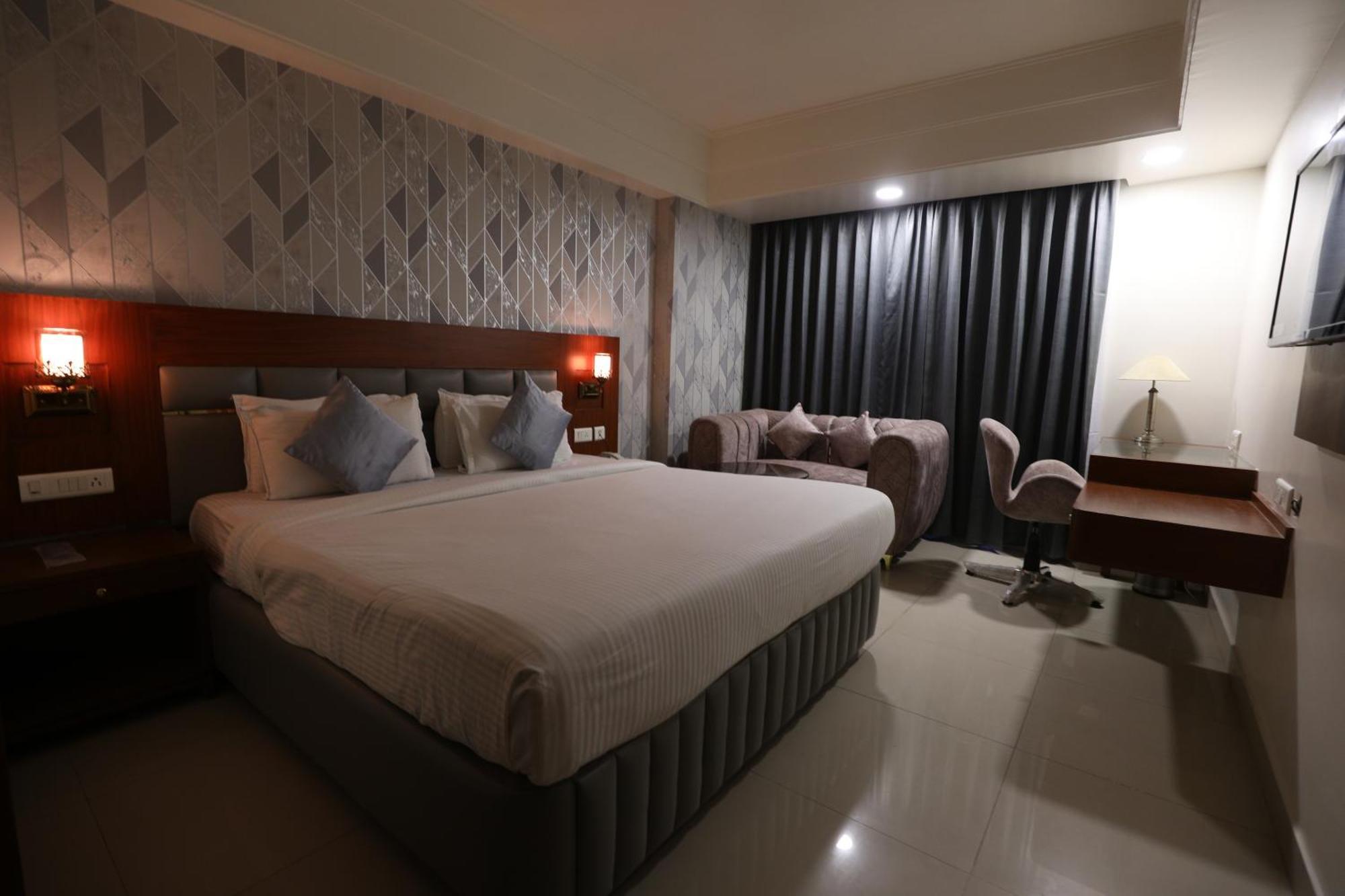 היידראבד Eastin Hotels מראה חיצוני תמונה